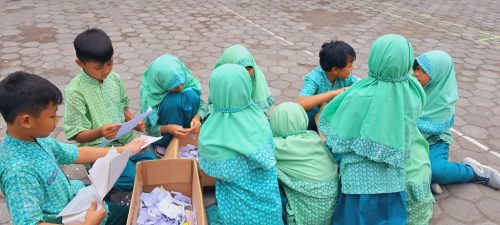 Daur Ulang Kertas (2)