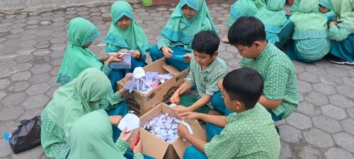 Daur Ulang Kertas (5)