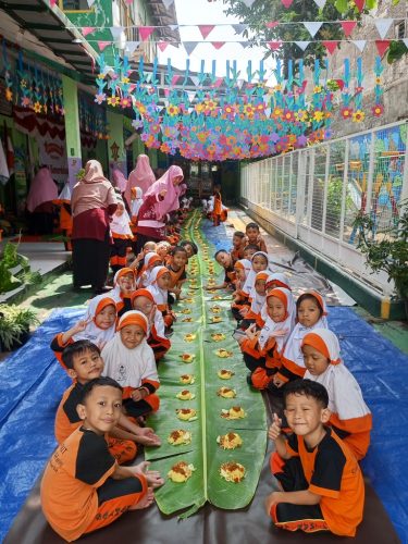 Kembul Nasi Kuning (1)