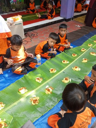 Kembul Nasi Kuning (2)