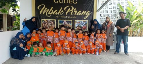 Kunjungan Gudeg Mak Pirang (7)