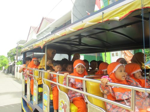 Naik Kereta Kelinci (4)