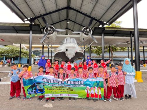 Kunjungan Edukasi Kelas 1-Gerabah Kasongan & Museum Dirgantara